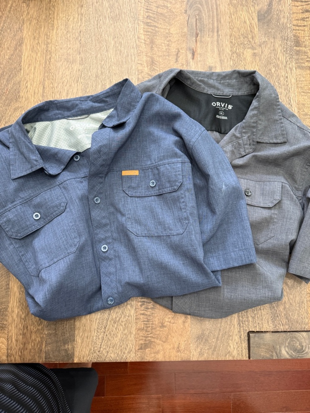 2 Orvis Men’s Short-Sleeve Button Down Shirts in Navy and Charcoal